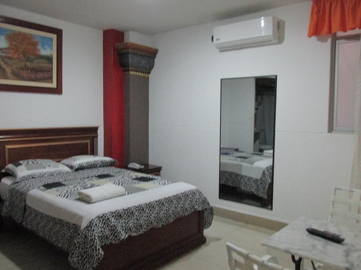 Rizzo Plaza Hotel Tumbes Exteriér fotografie